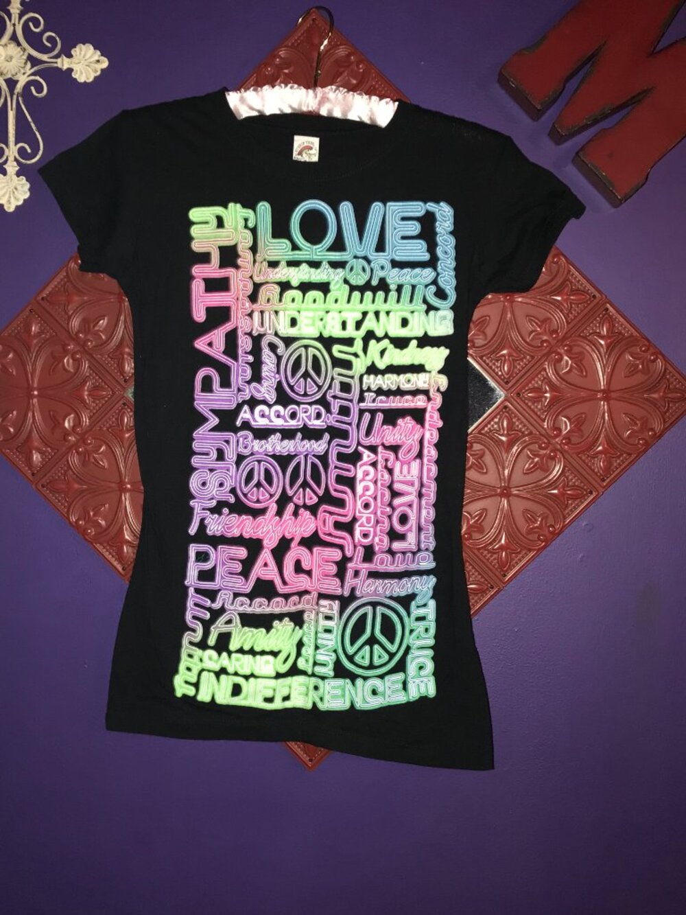 Hybrid Tees Black Peace & Love T-Shirt